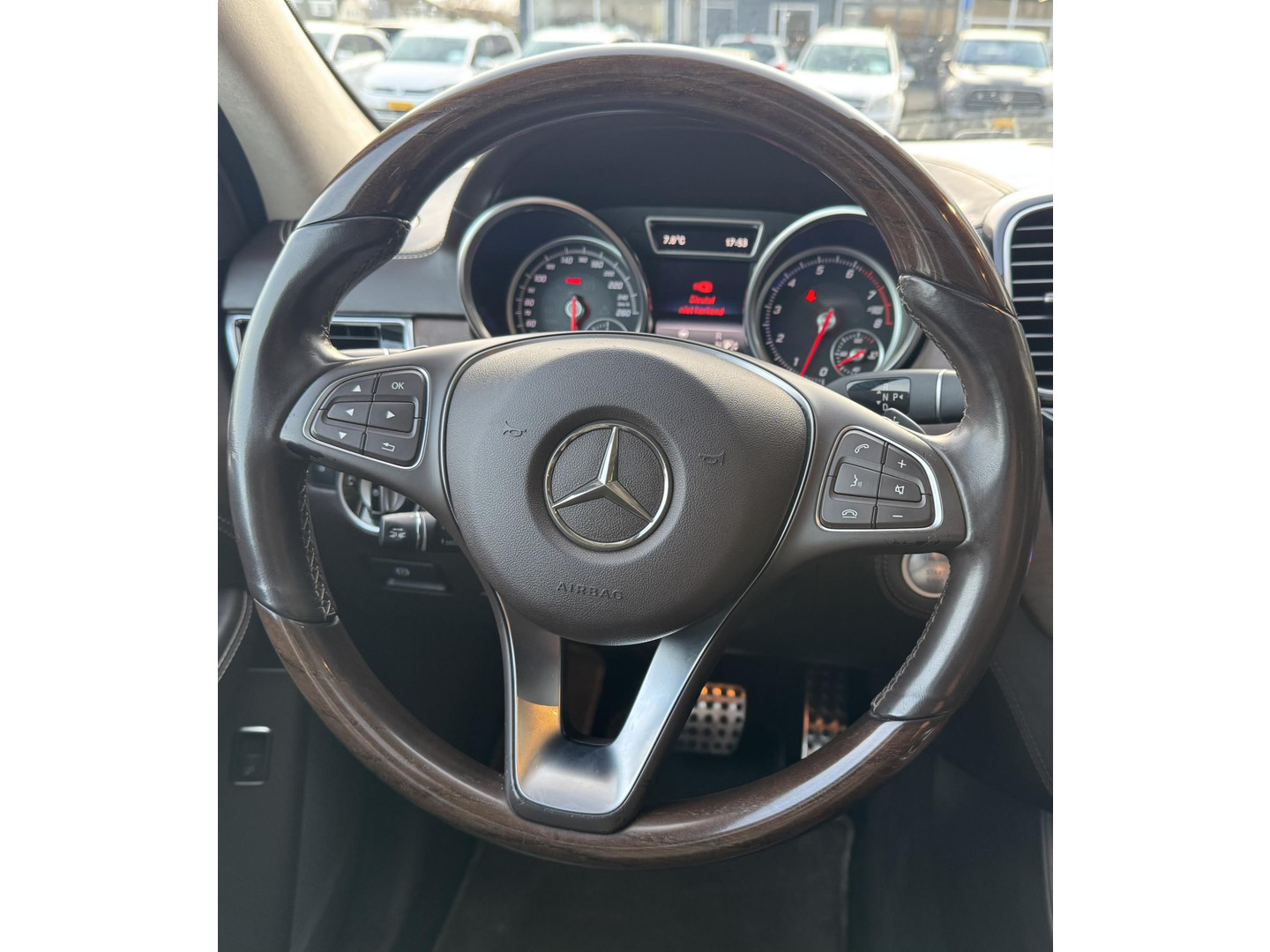 Mercedes-Benz Mercedes-Benz