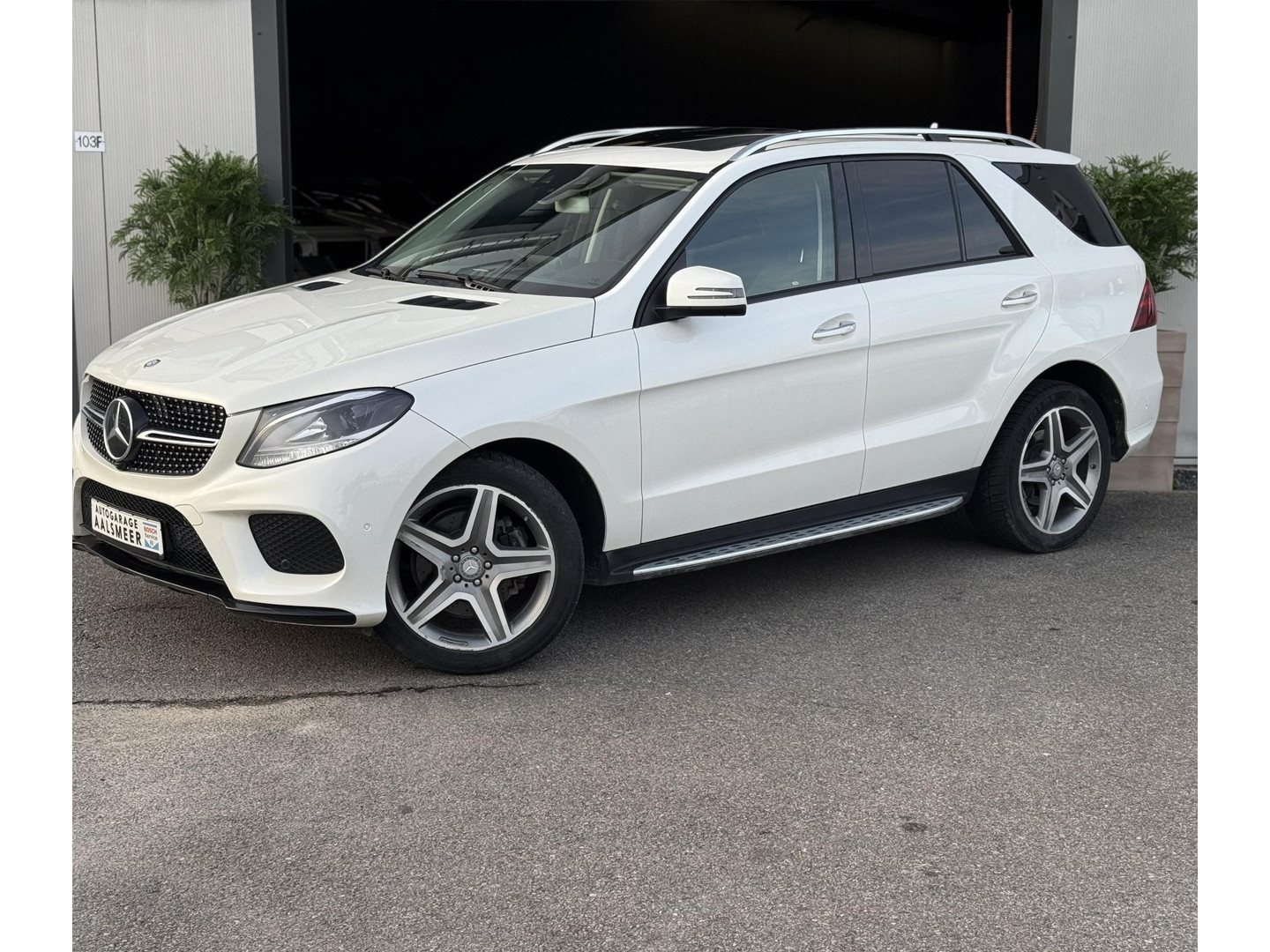 Mercedes-Benz Mercedes-Benz