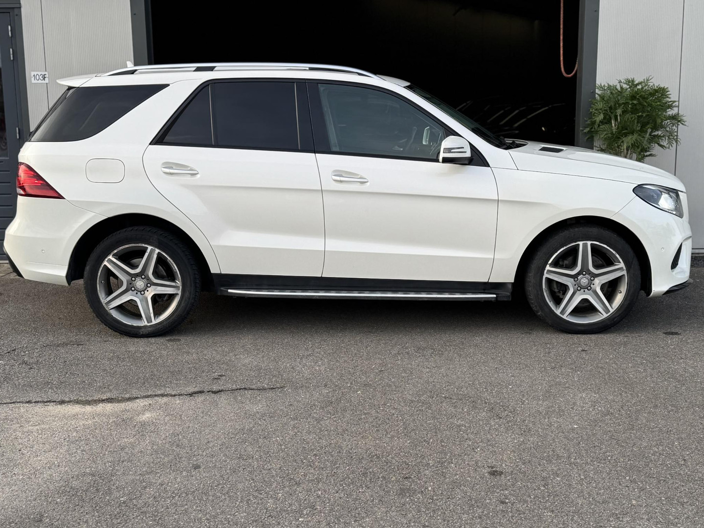 Mercedes-Benz Mercedes-Benz