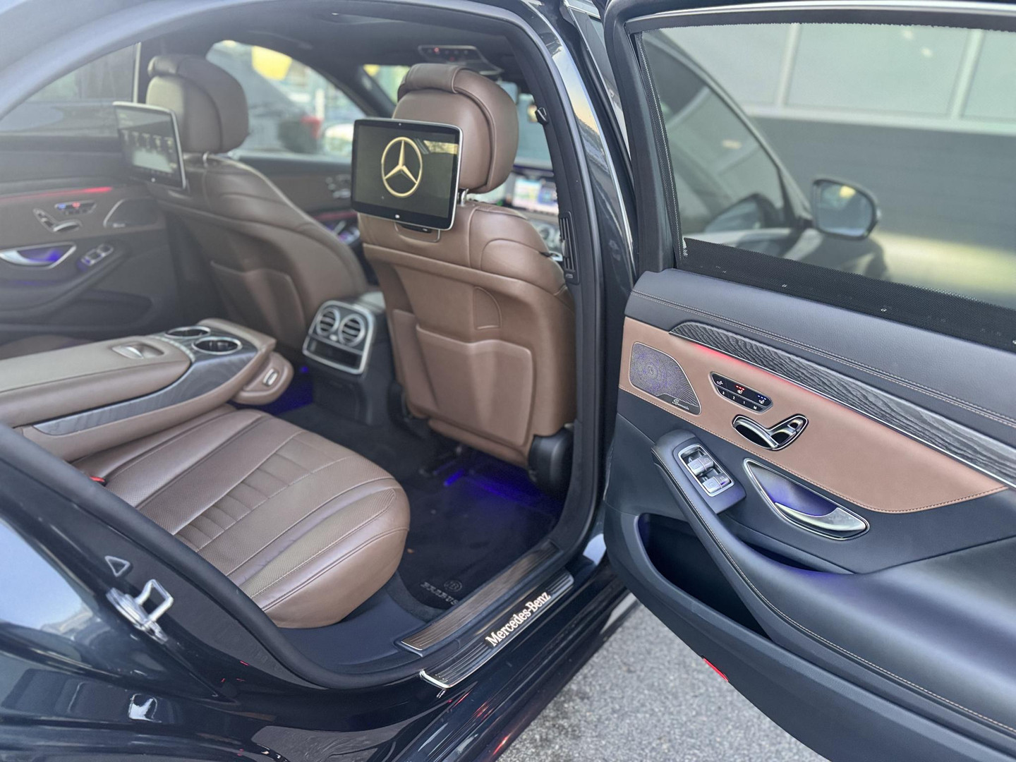 Mercedes-Benz Mercedes-Benz