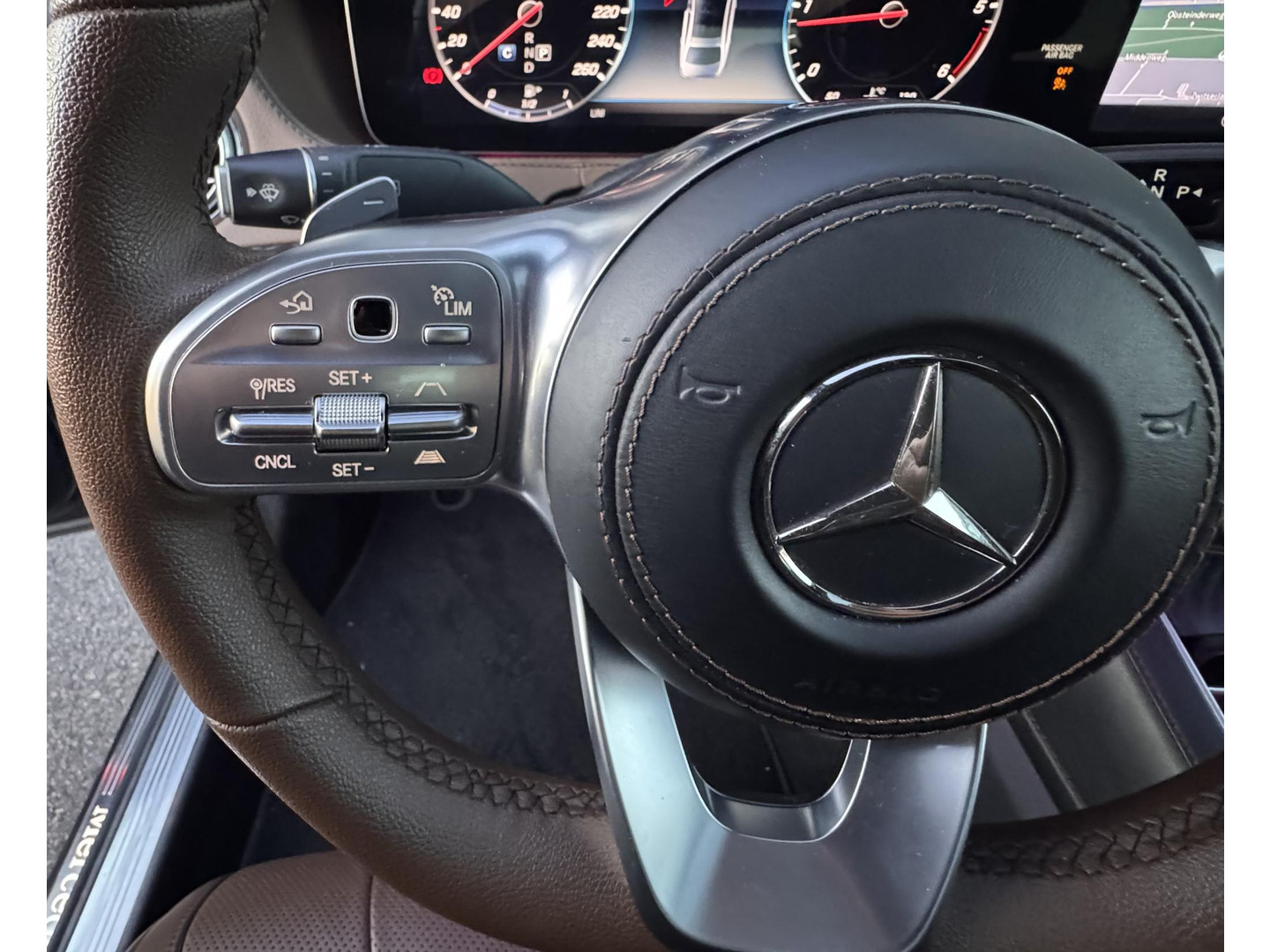 Mercedes-Benz Mercedes-Benz