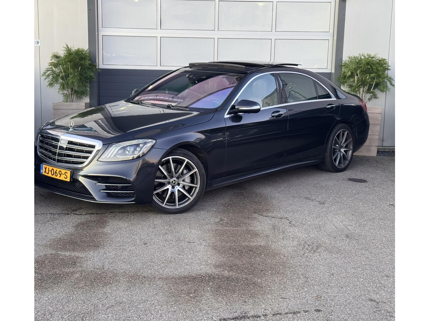 Mercedes-Benz Mercedes-Benz