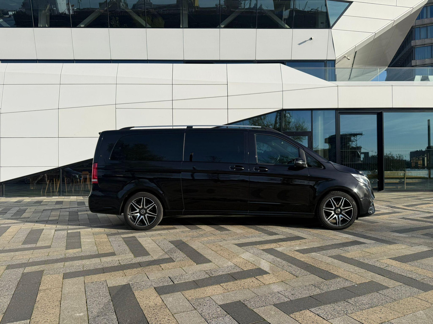 Mercedes-Benz Mercedes-Benz