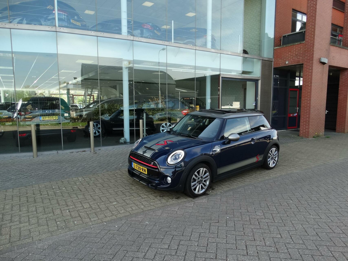 MINI MINI