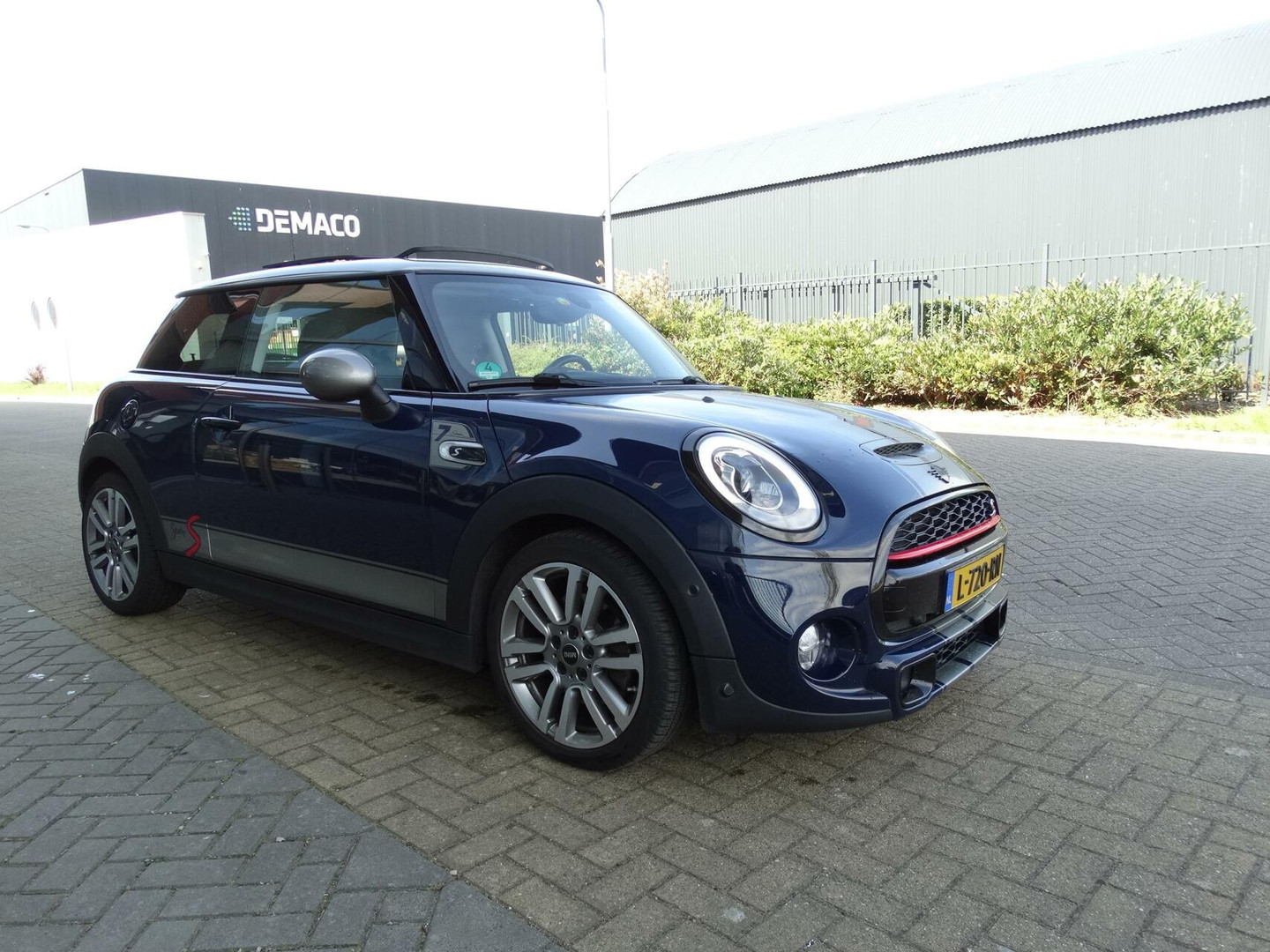 MINI MINI