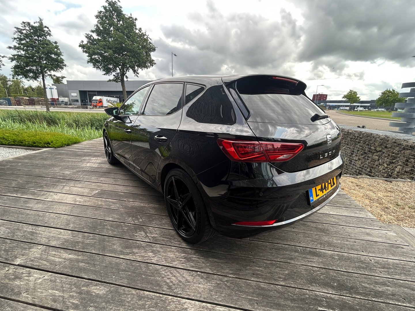 SEAT