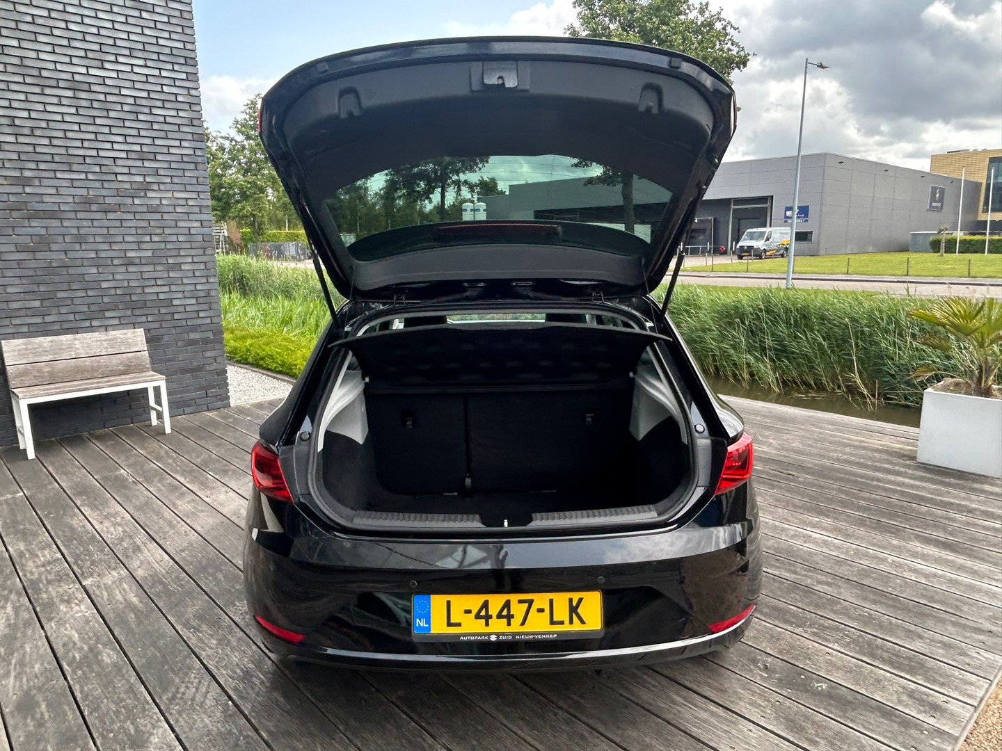 SEAT