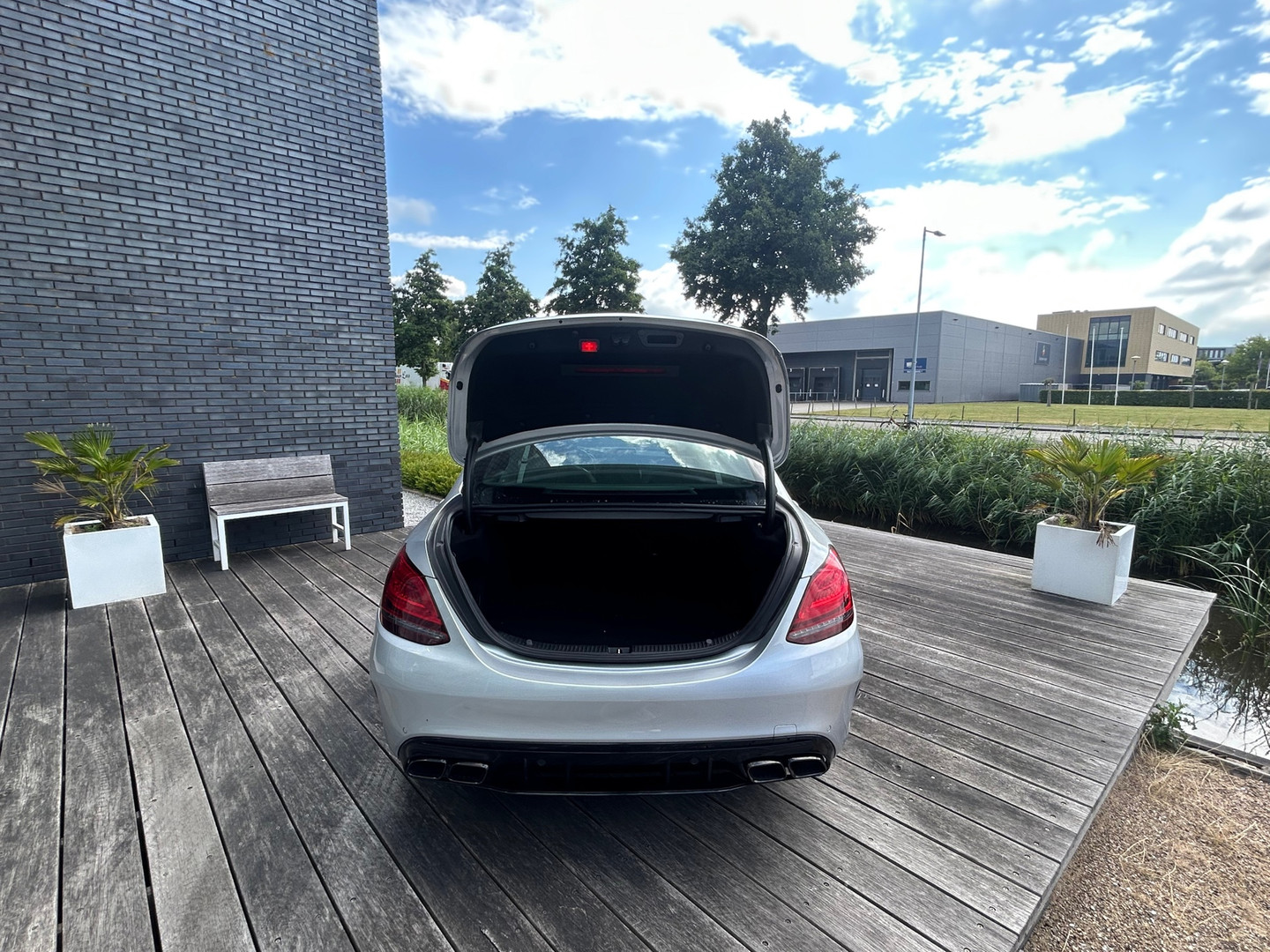 Mercedes-Benz Mercedes-Benz