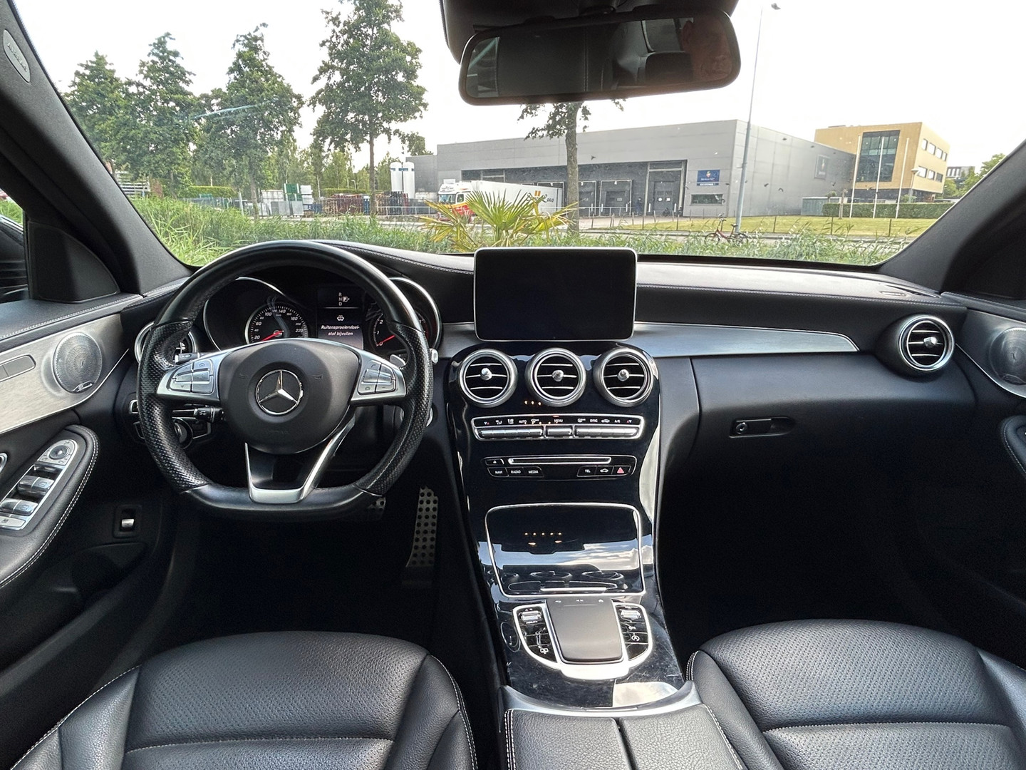 Mercedes-Benz Mercedes-Benz