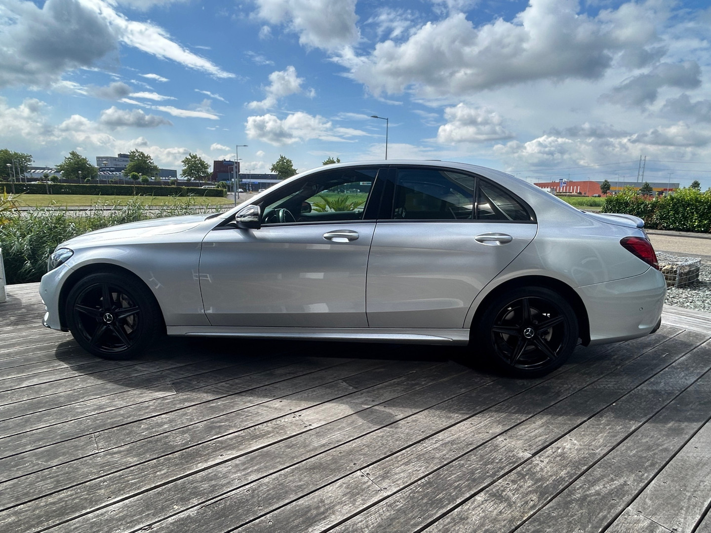 Mercedes-Benz Mercedes-Benz