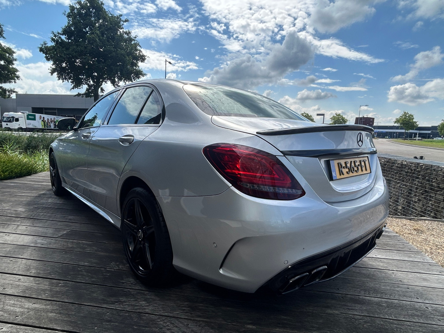 Mercedes-Benz Mercedes-Benz
