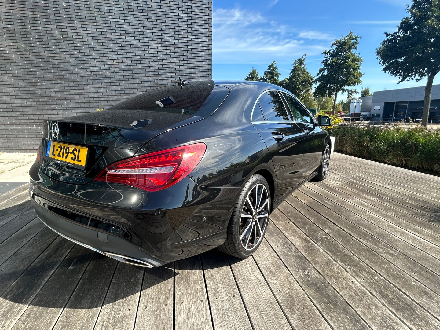 Mercedes-Benz Mercedes-Benz
