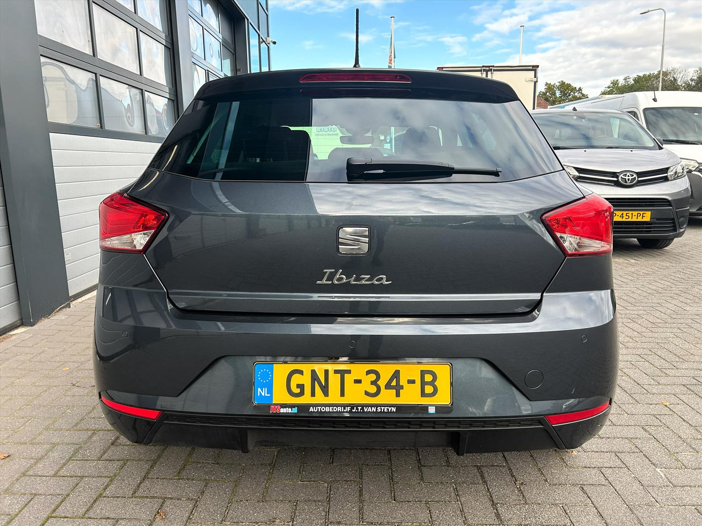 SEAT