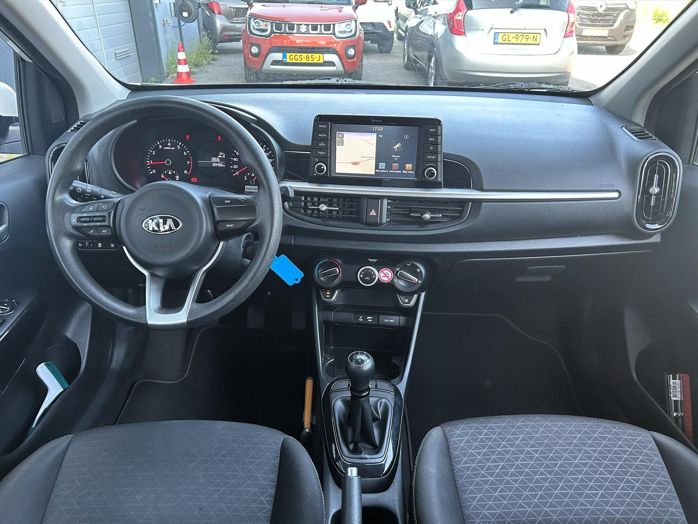 Kia