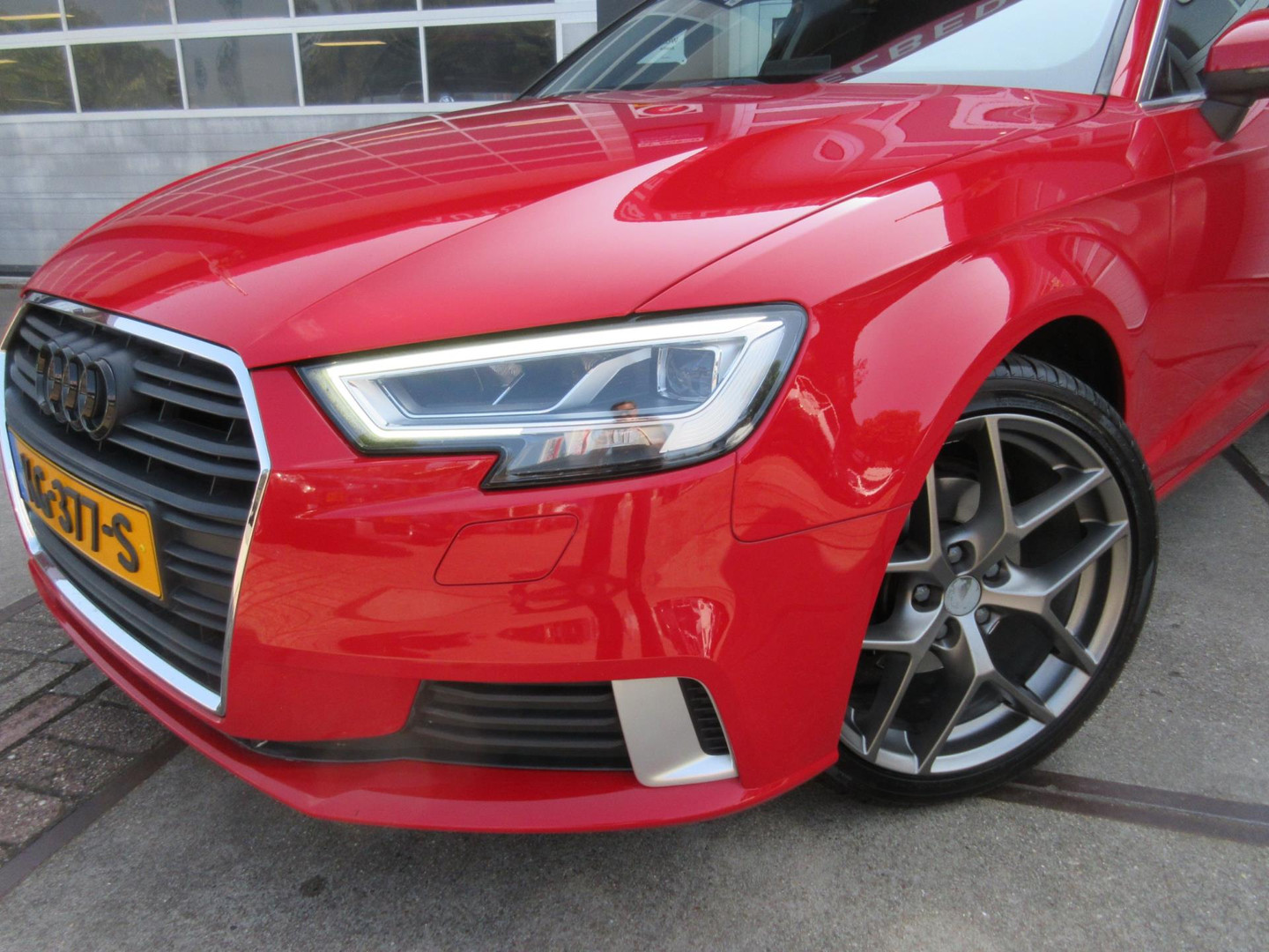 Audi