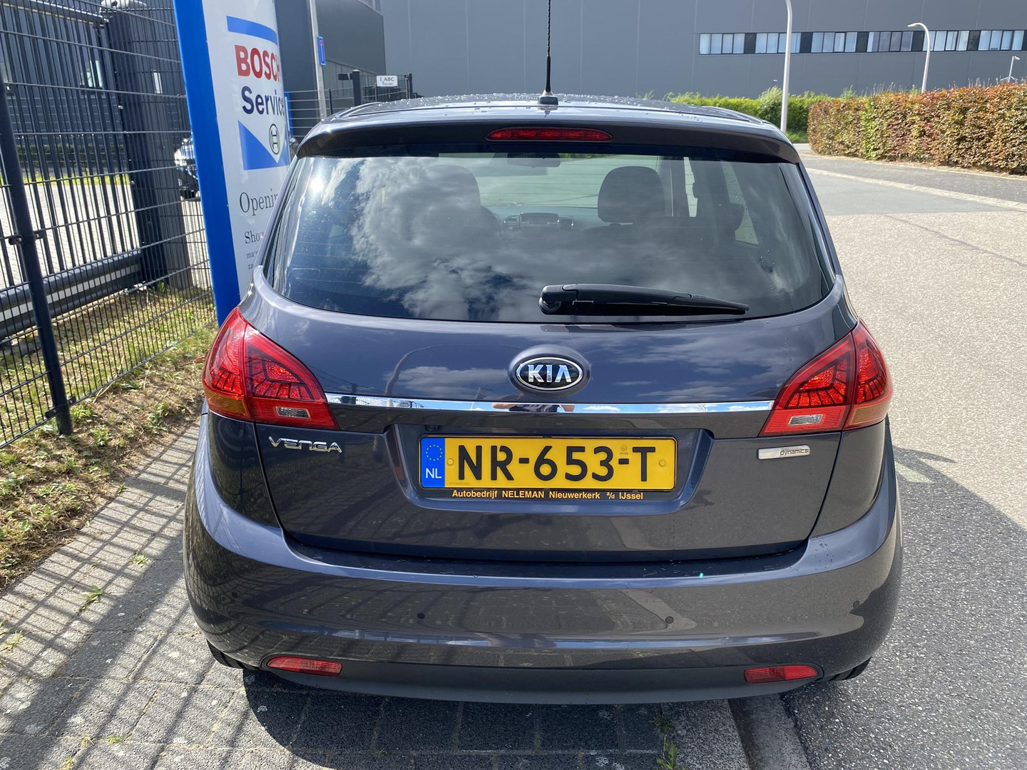 Kia