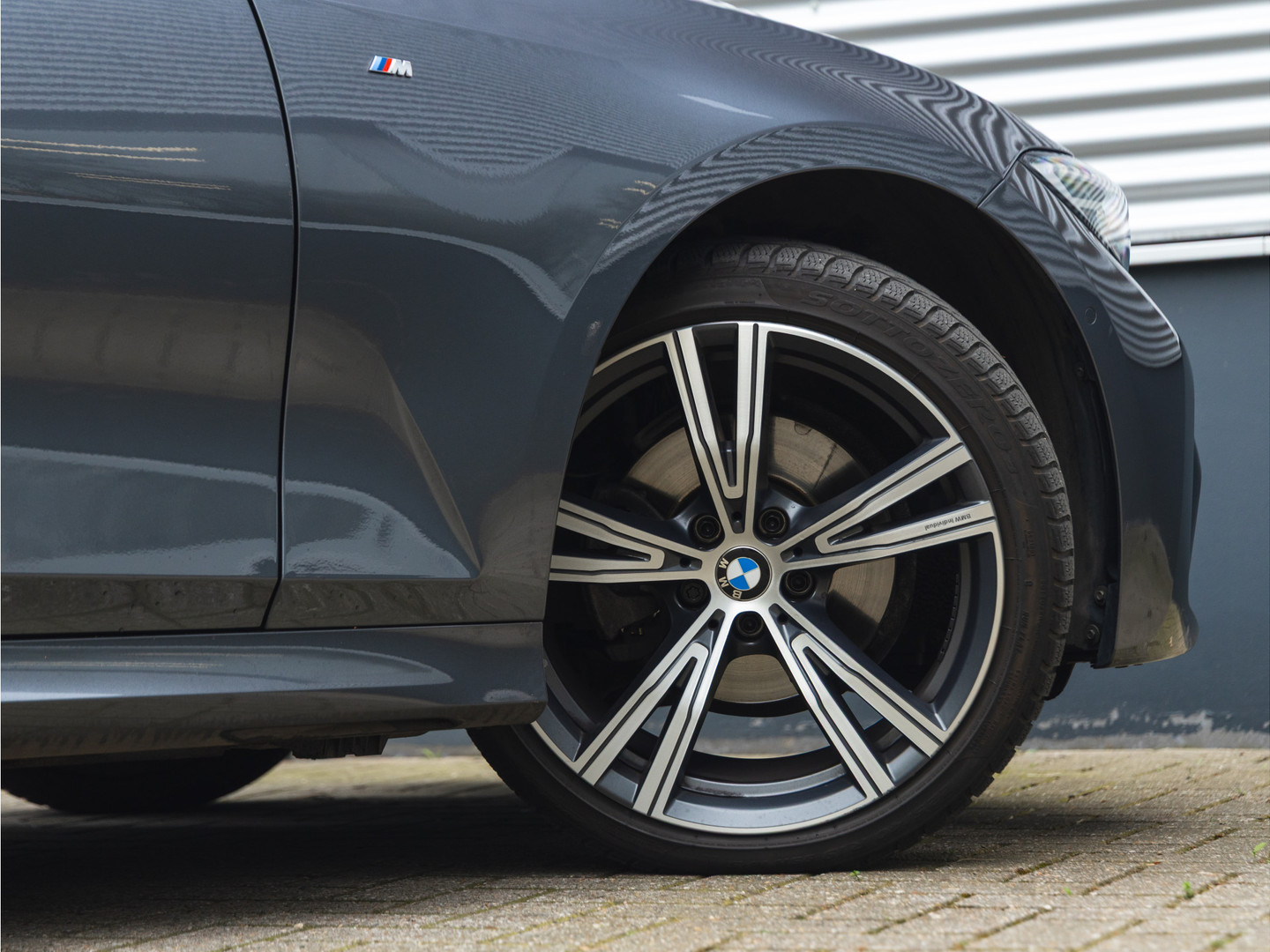 BMW BMW