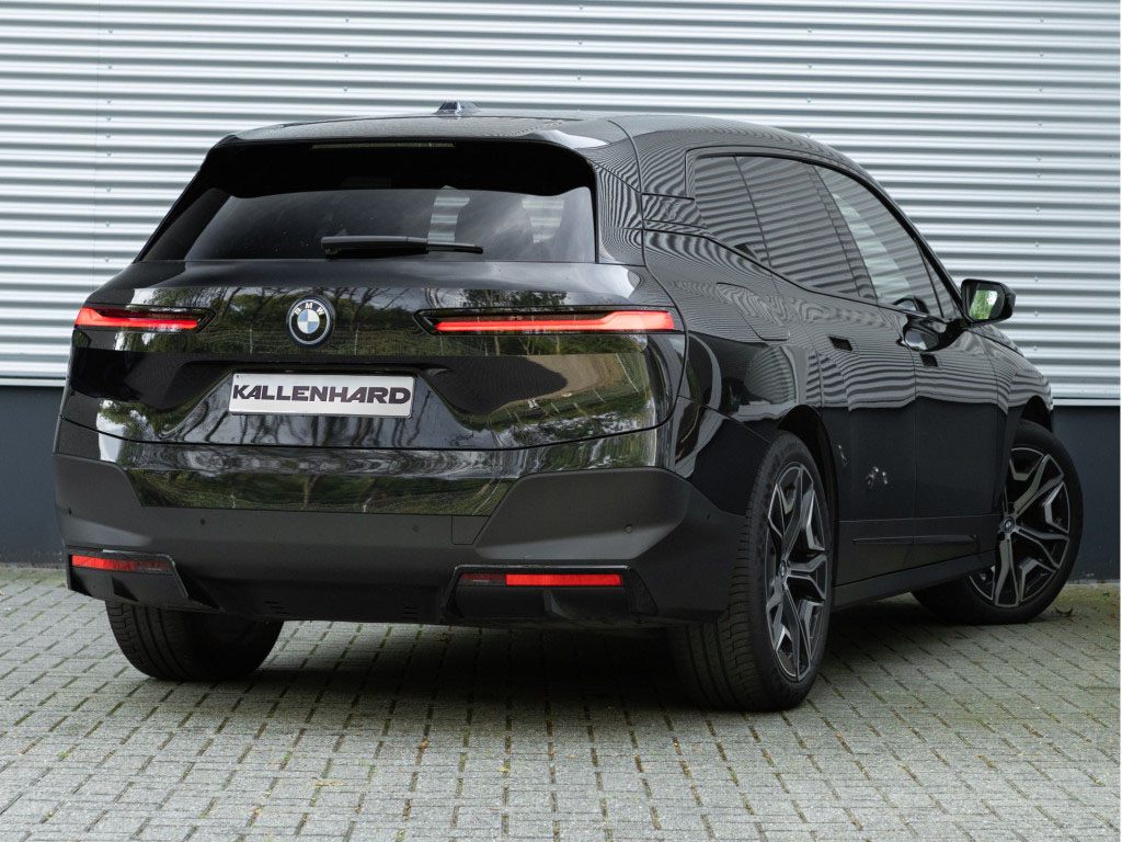 BMW BMW