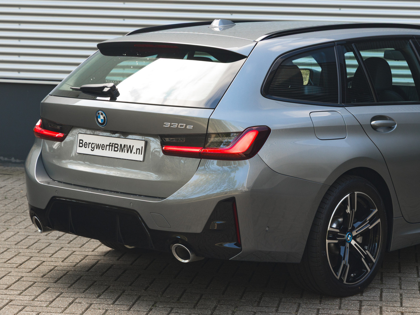 BMW BMW