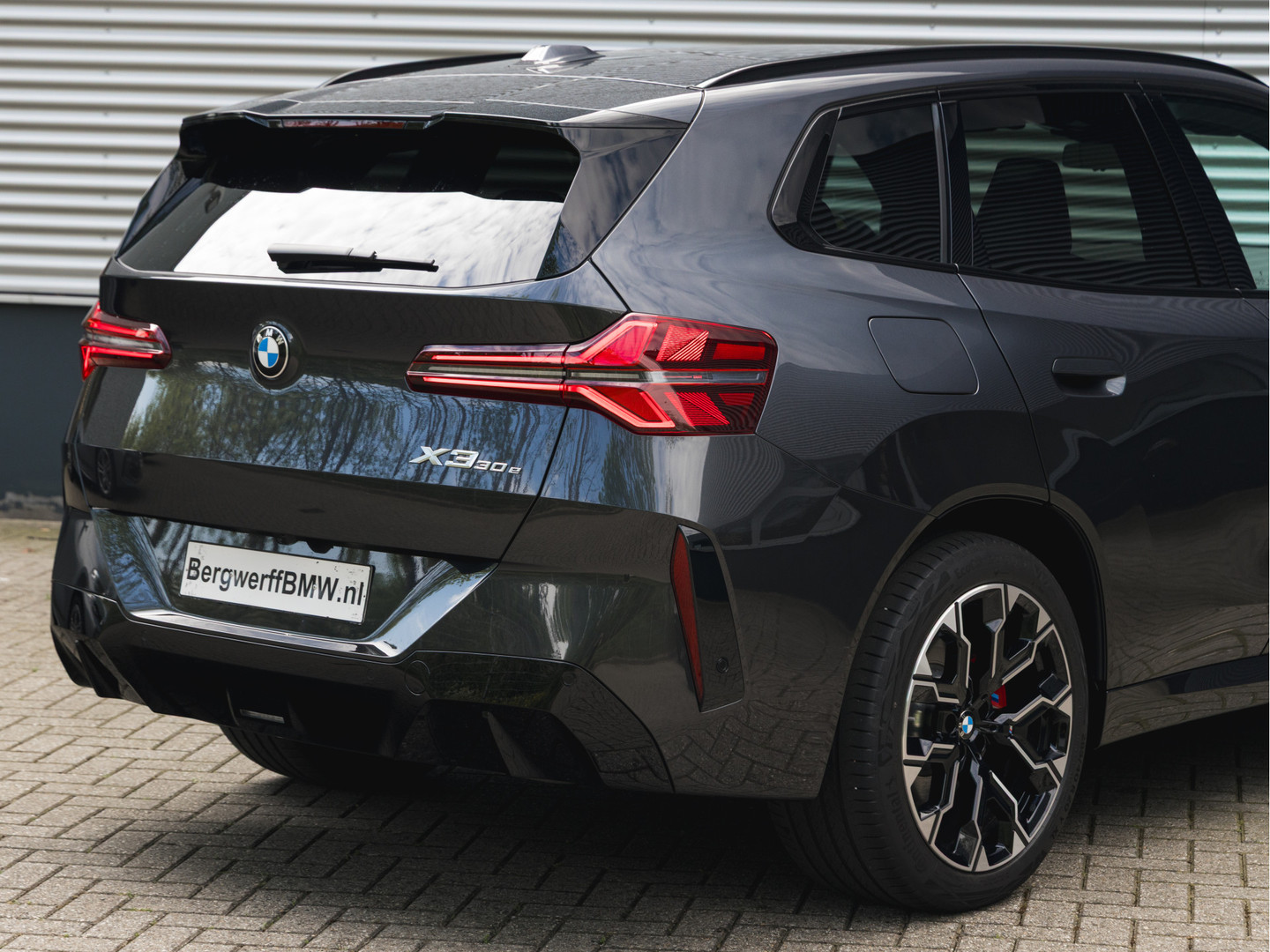 BMW BMW