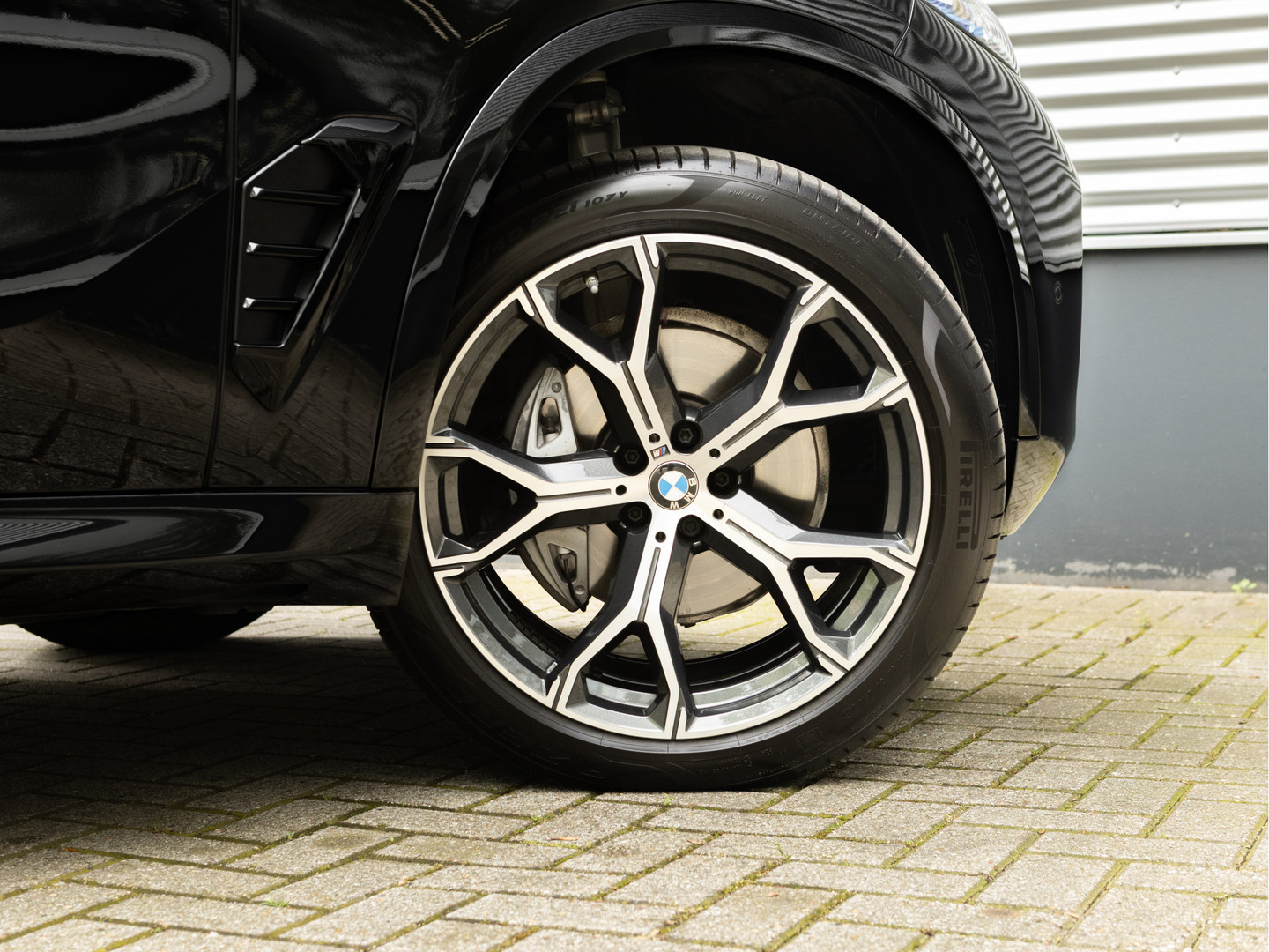 BMW BMW