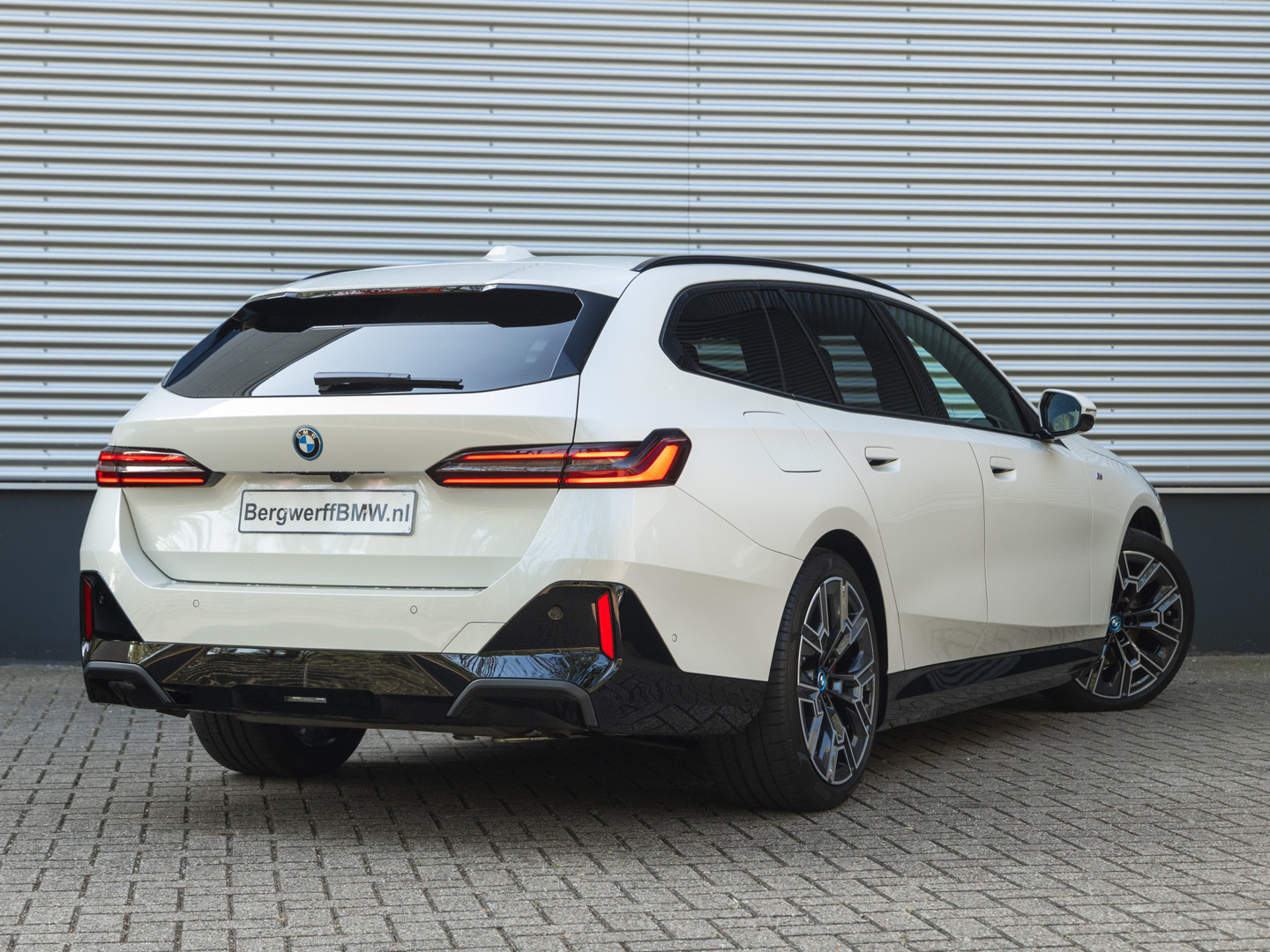 BMW BMW