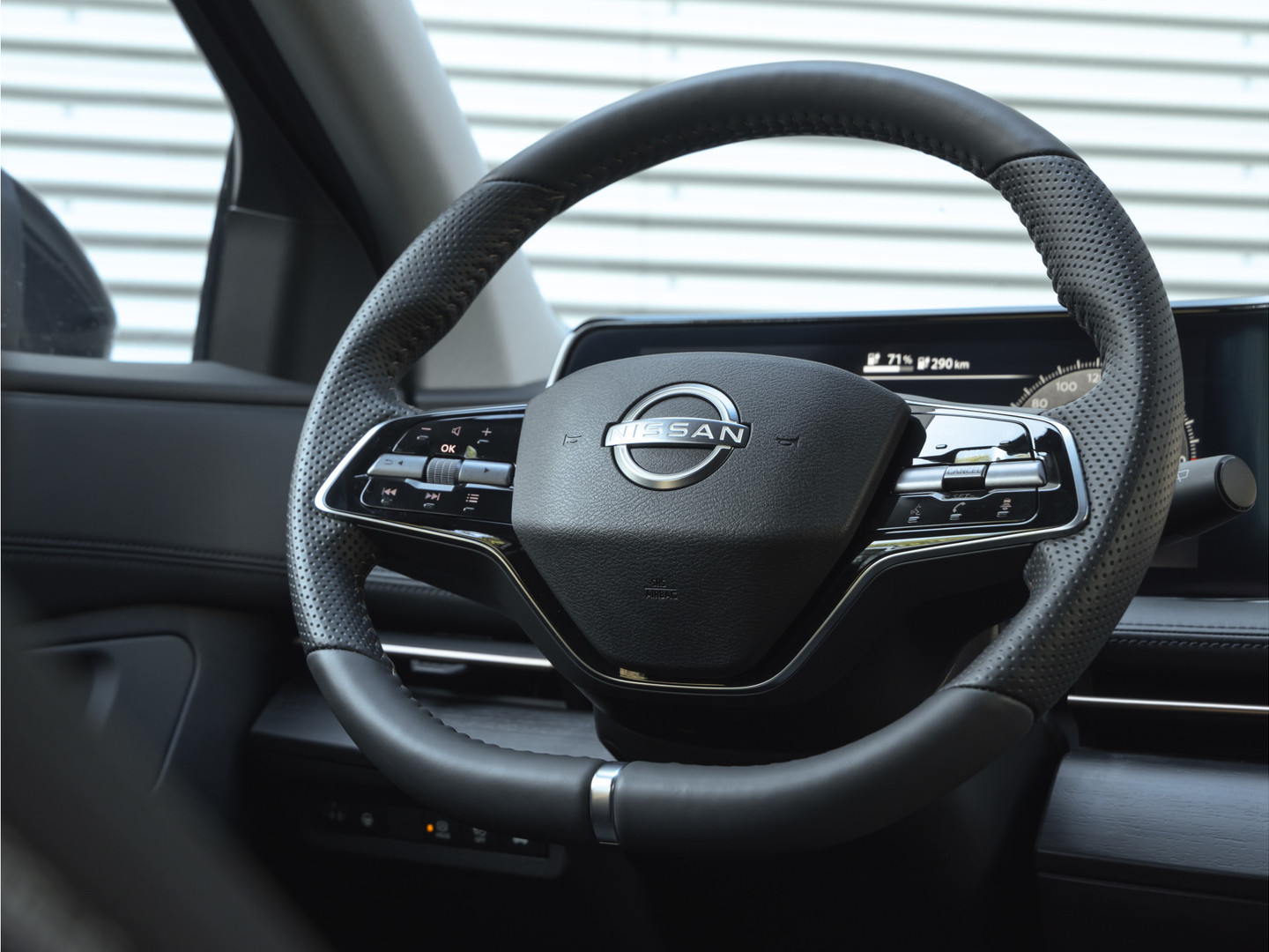 Nissan Nissan