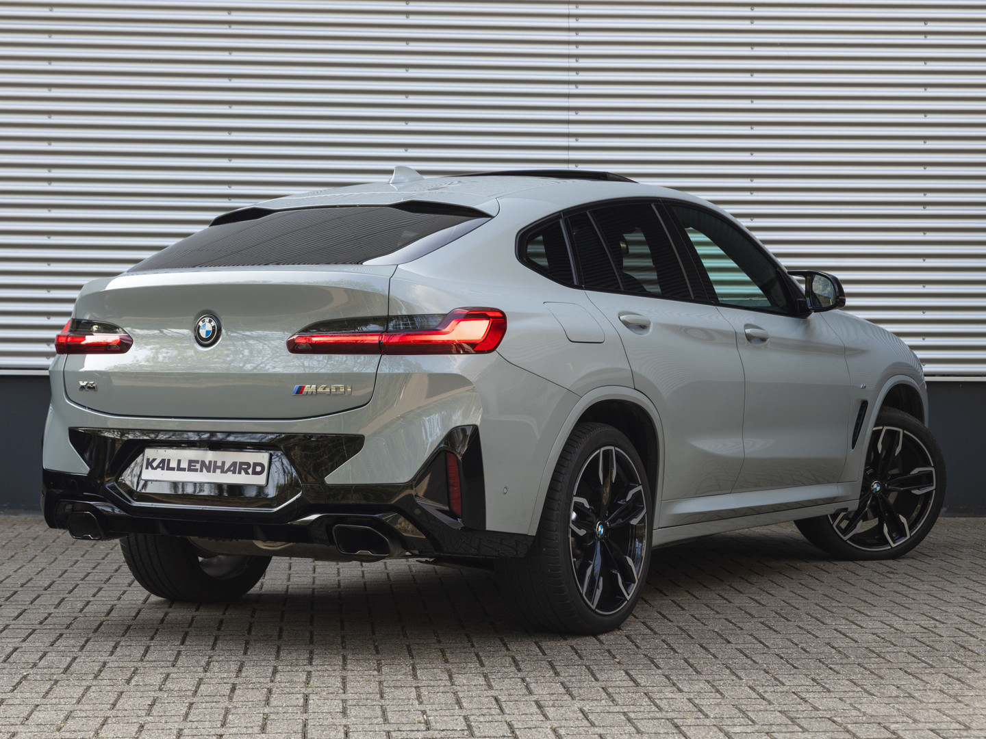BMW BMW