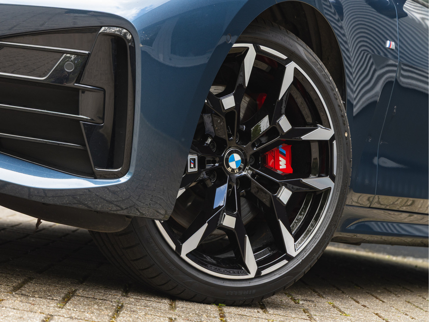 BMW BMW