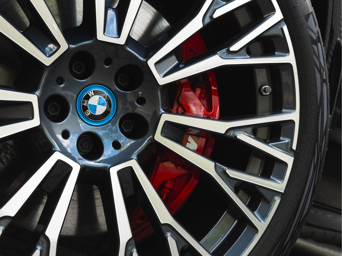 BMW BMW