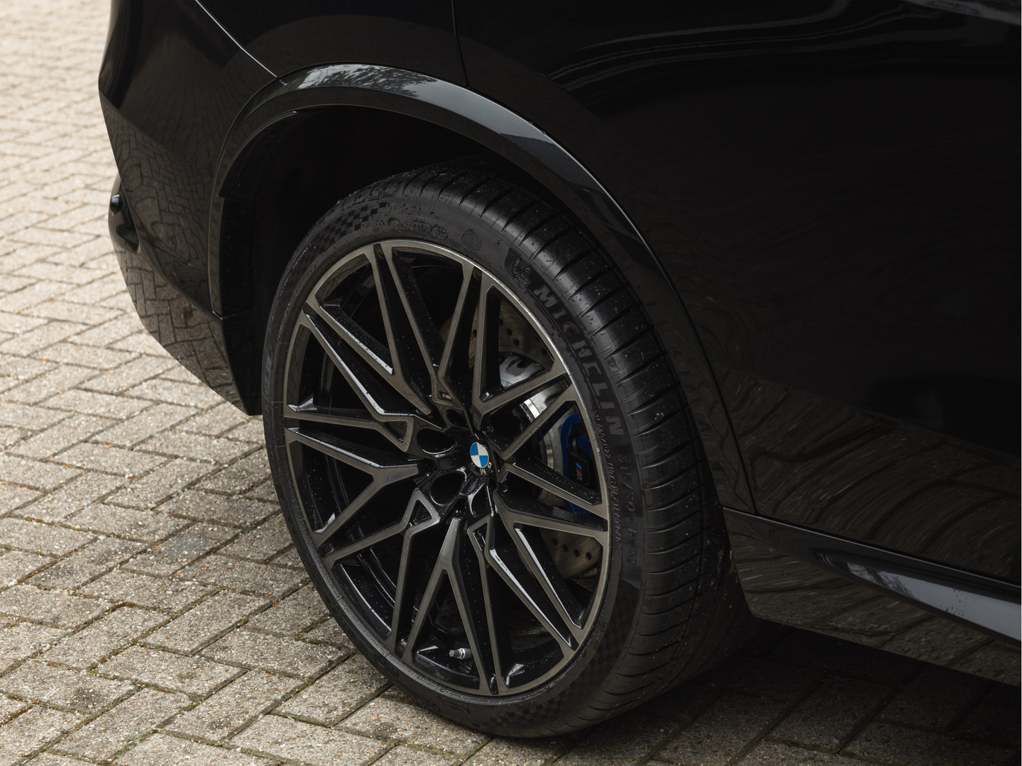 BMW BMW