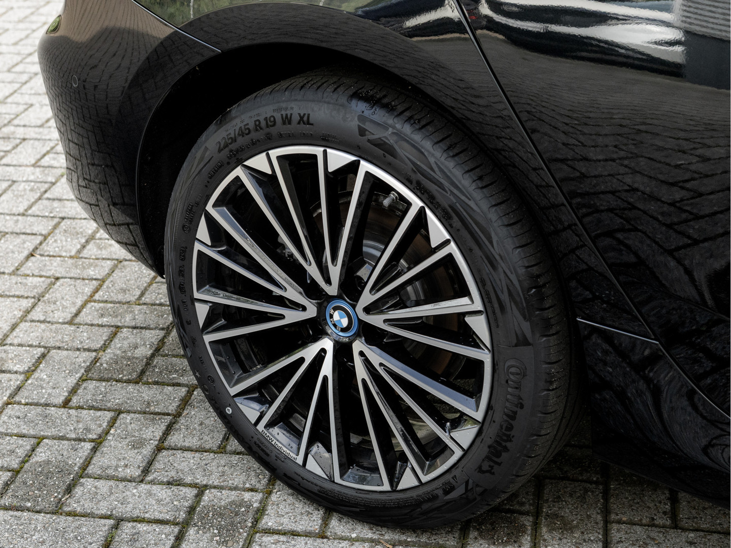BMW BMW