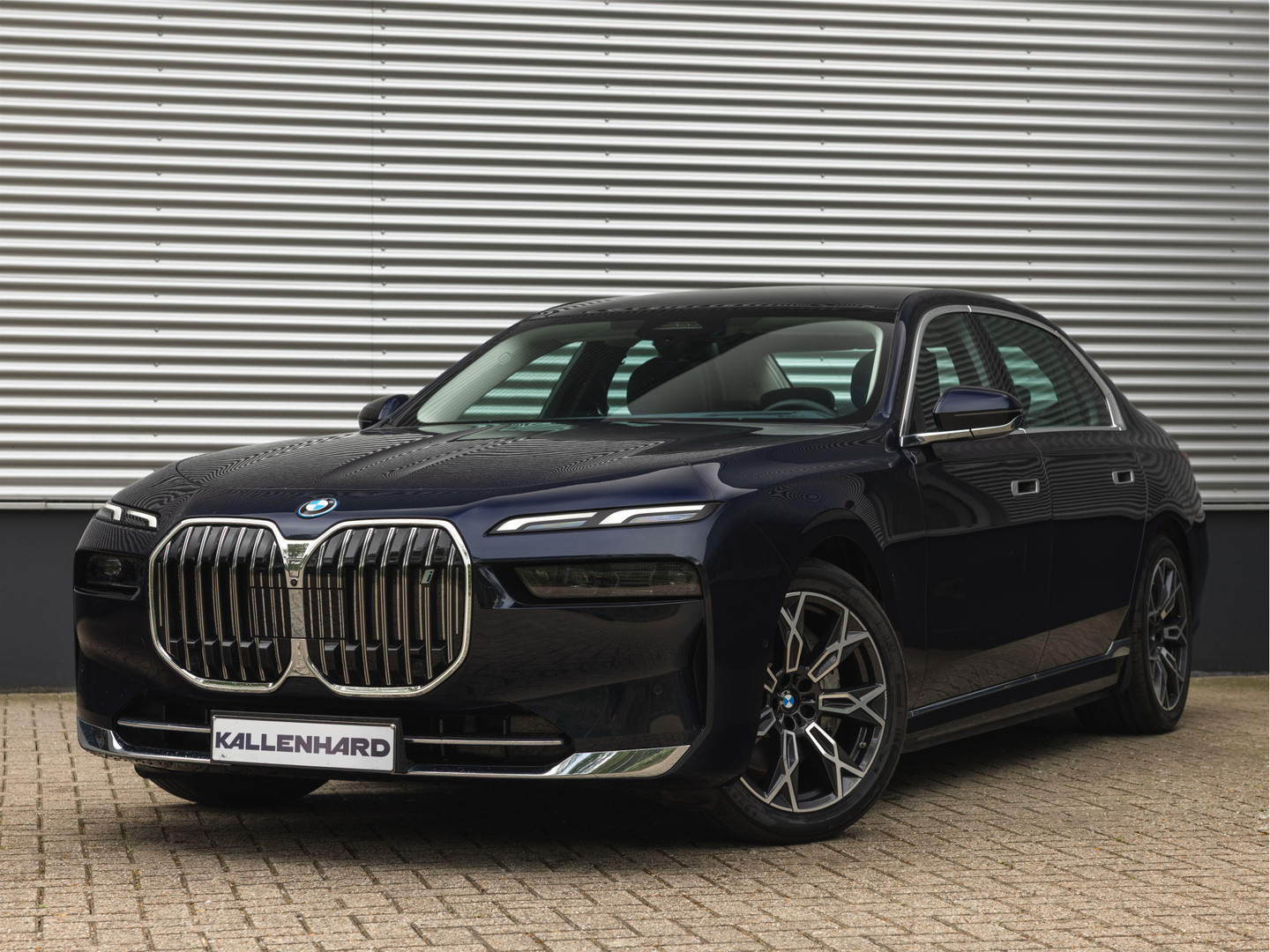 BMW BMW