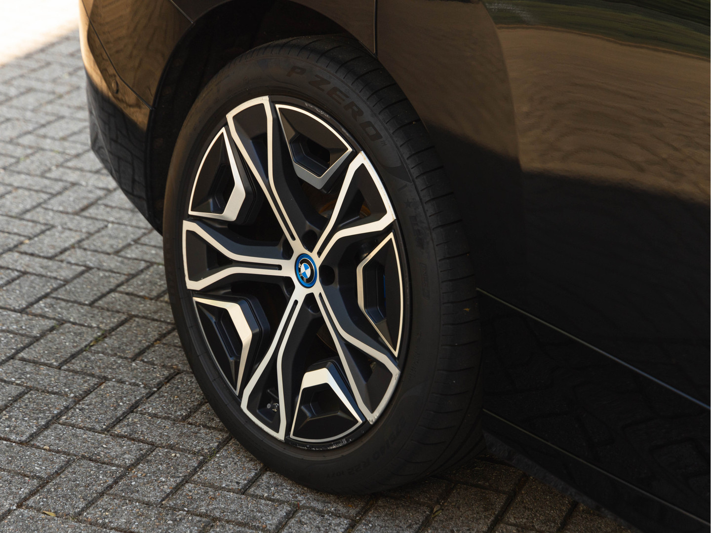 BMW BMW