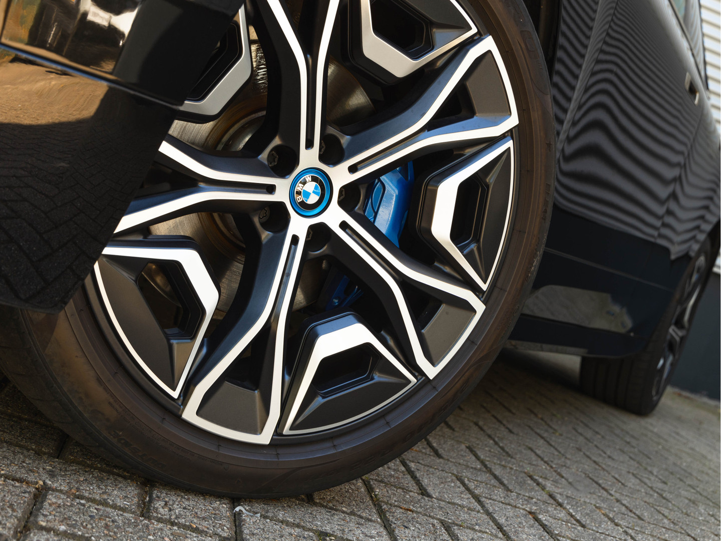 BMW BMW