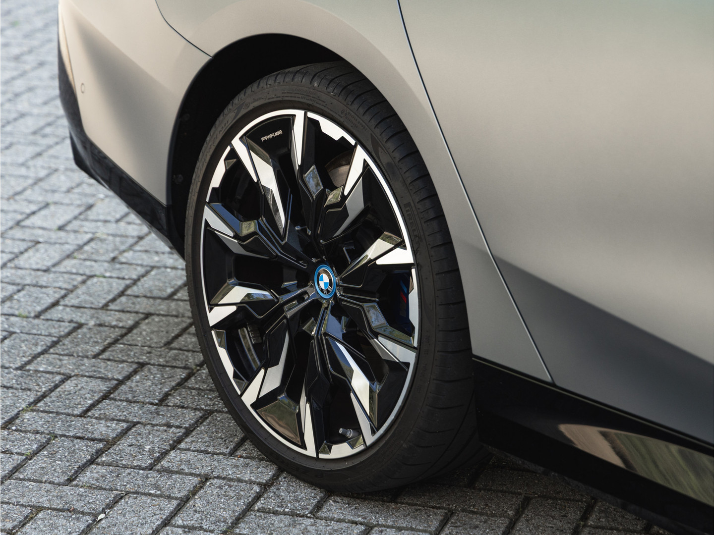 BMW BMW