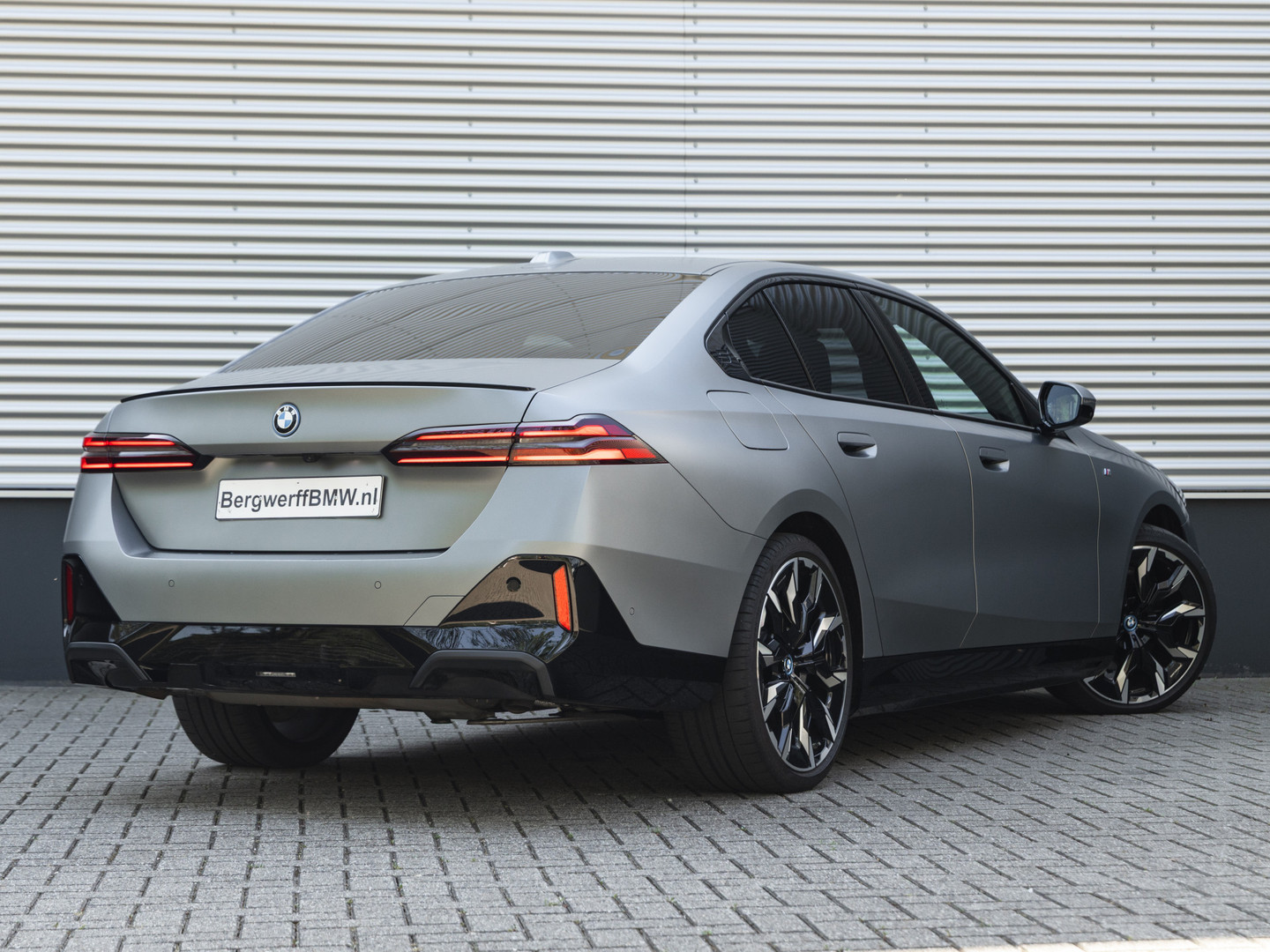 BMW BMW