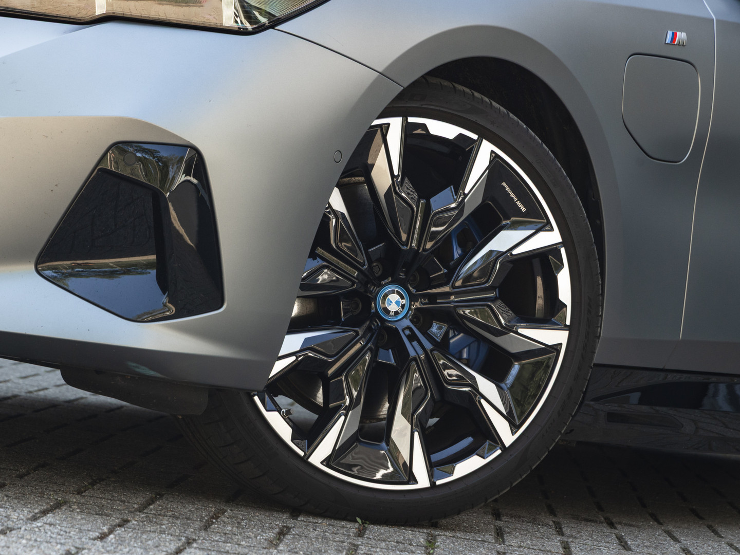BMW BMW