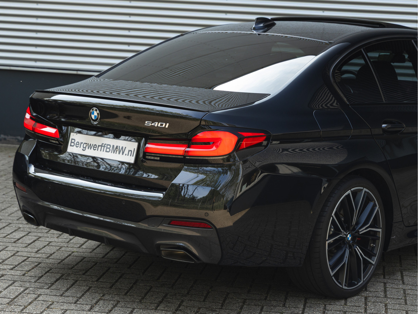 BMW BMW