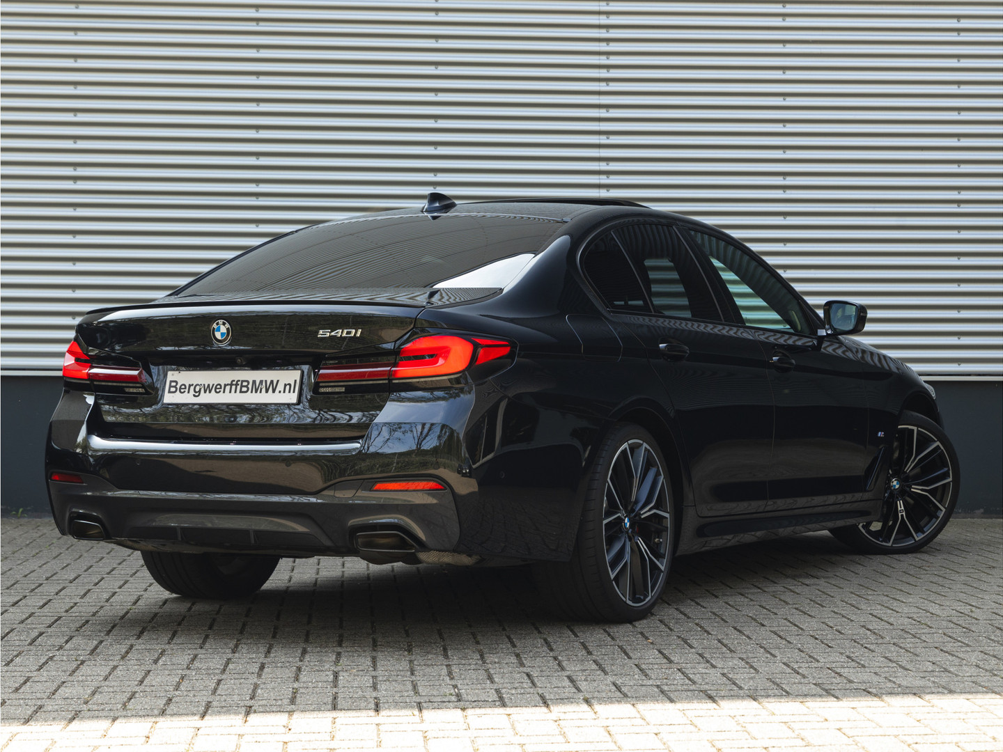 BMW BMW