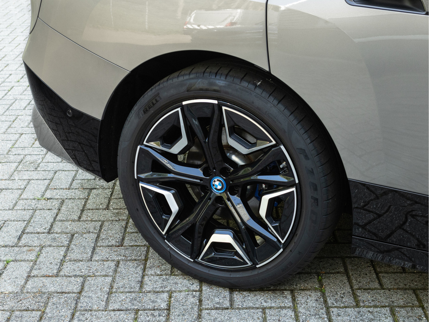 BMW BMW