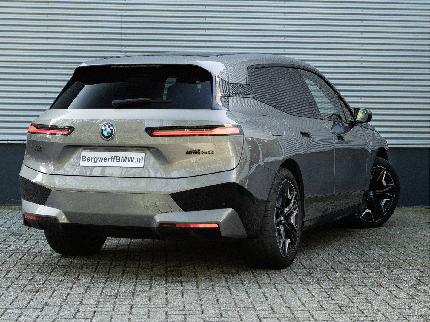 BMW BMW