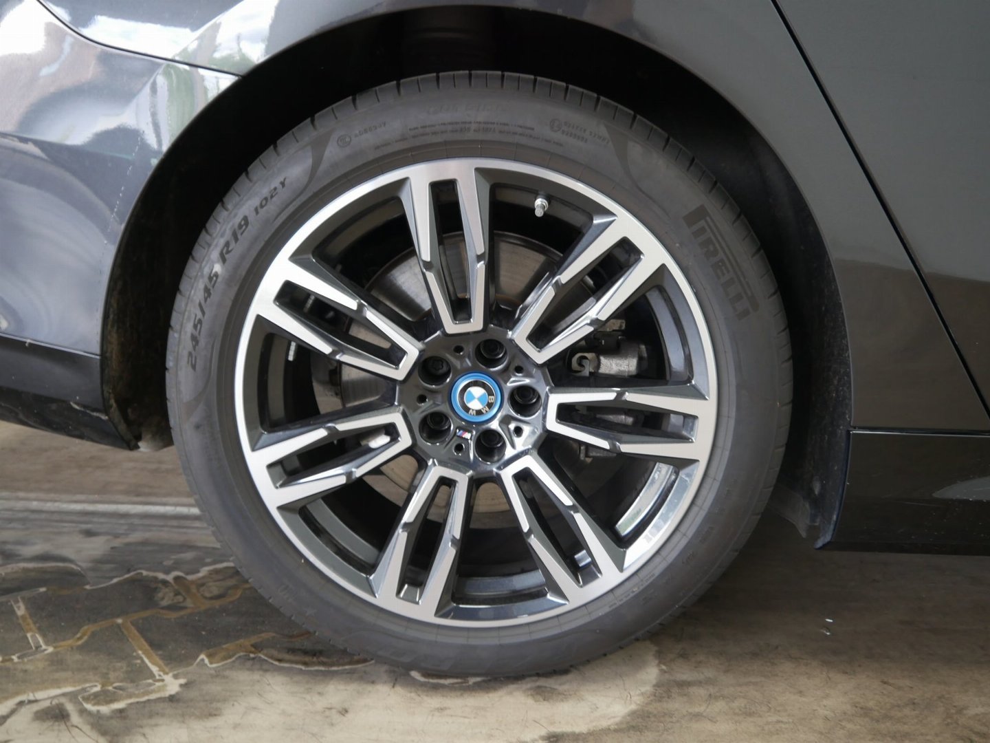 BMW BMW
