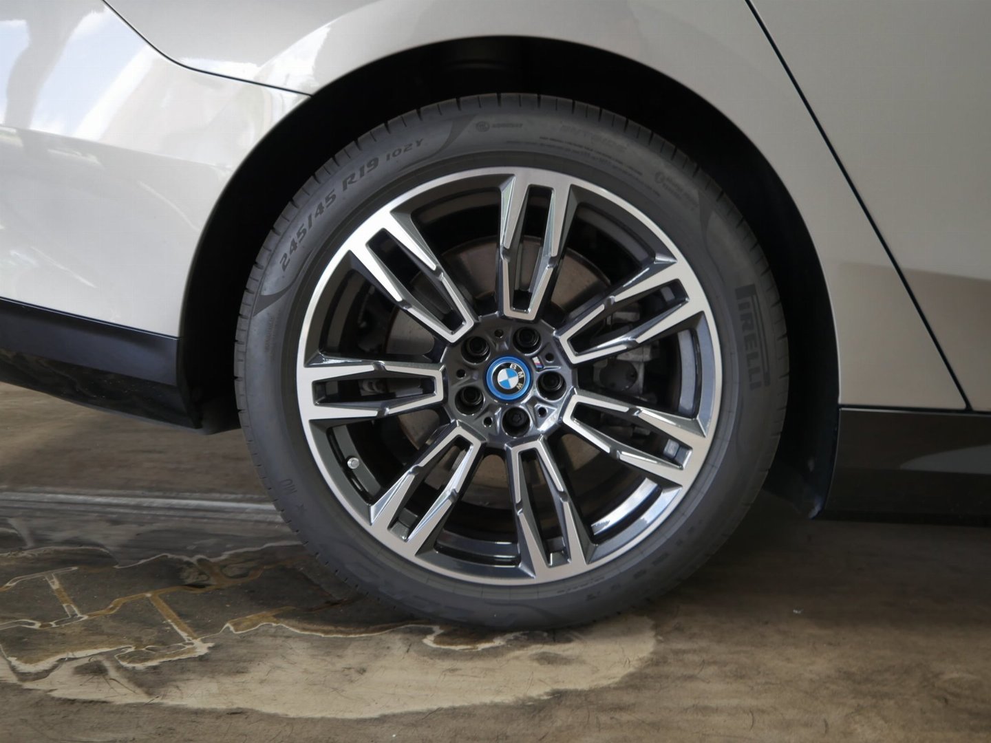 BMW BMW
