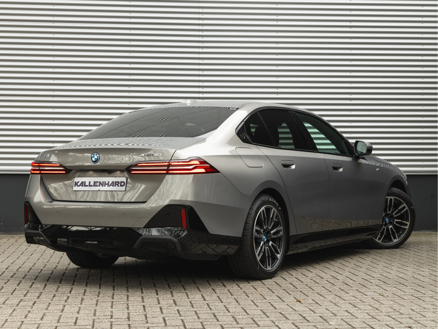 BMW BMW