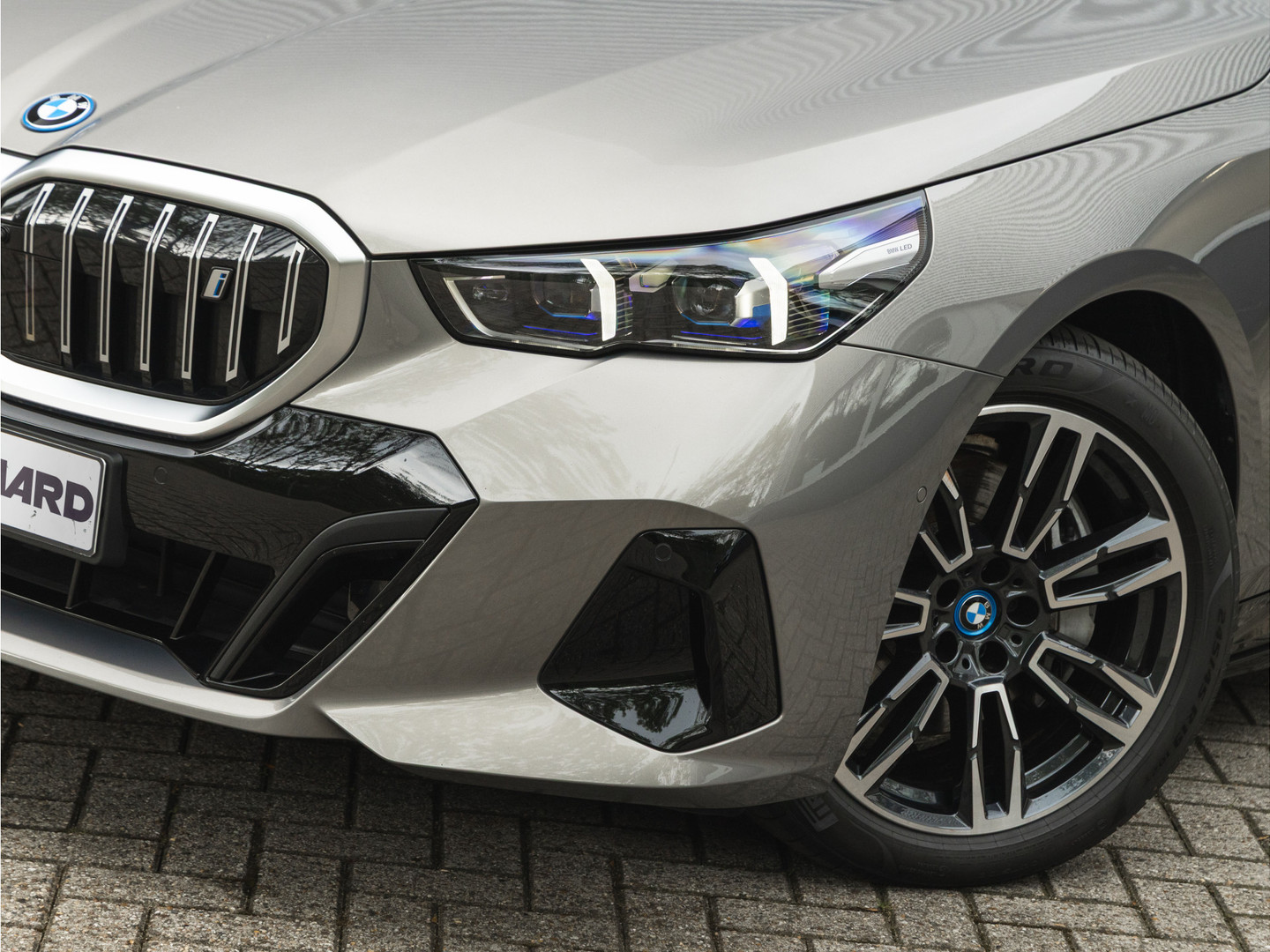 BMW BMW