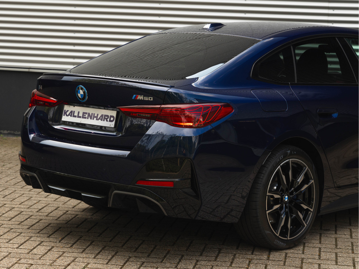 BMW BMW