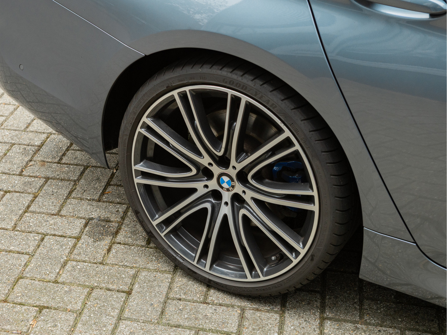 BMW BMW