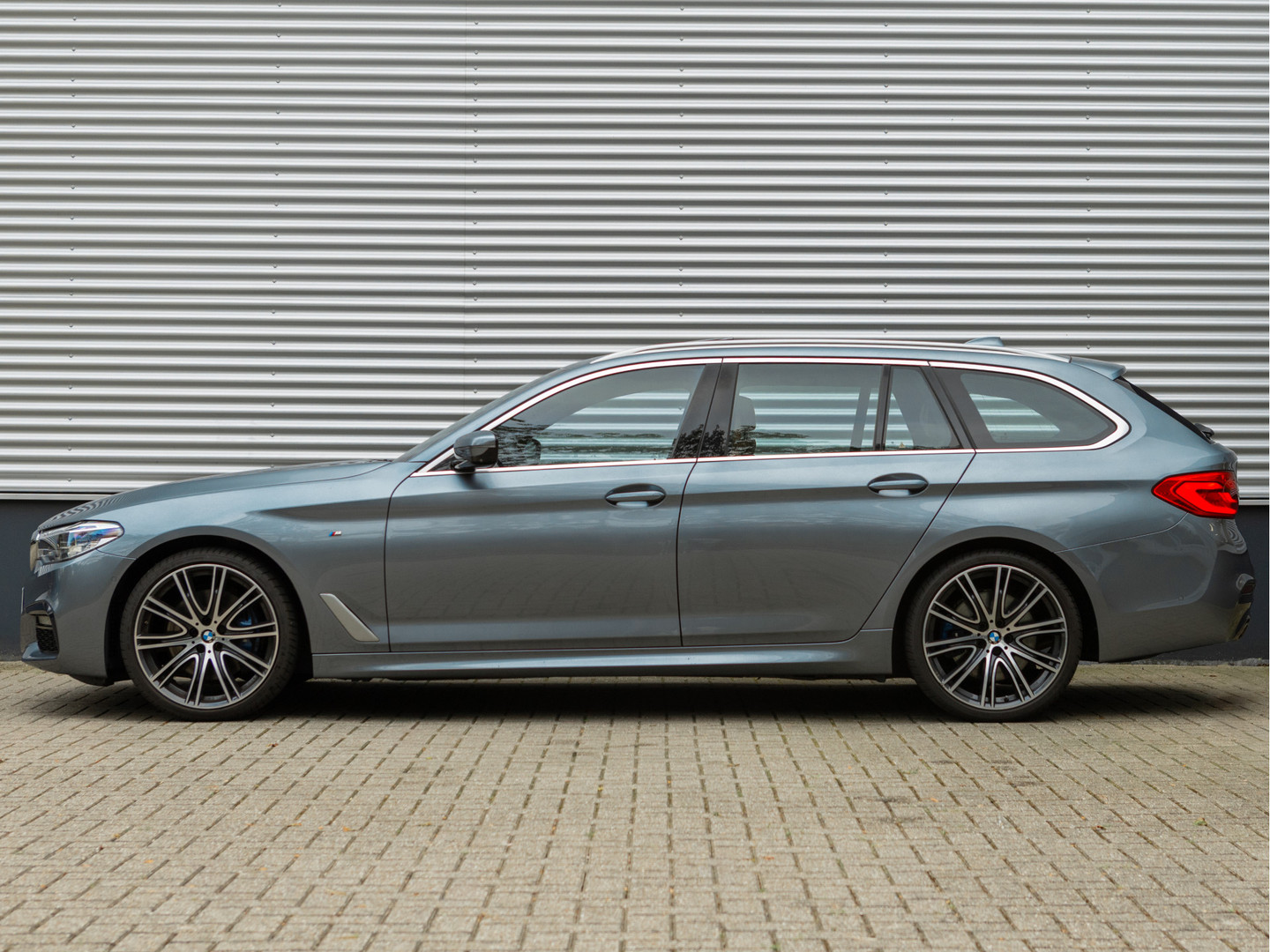 BMW BMW