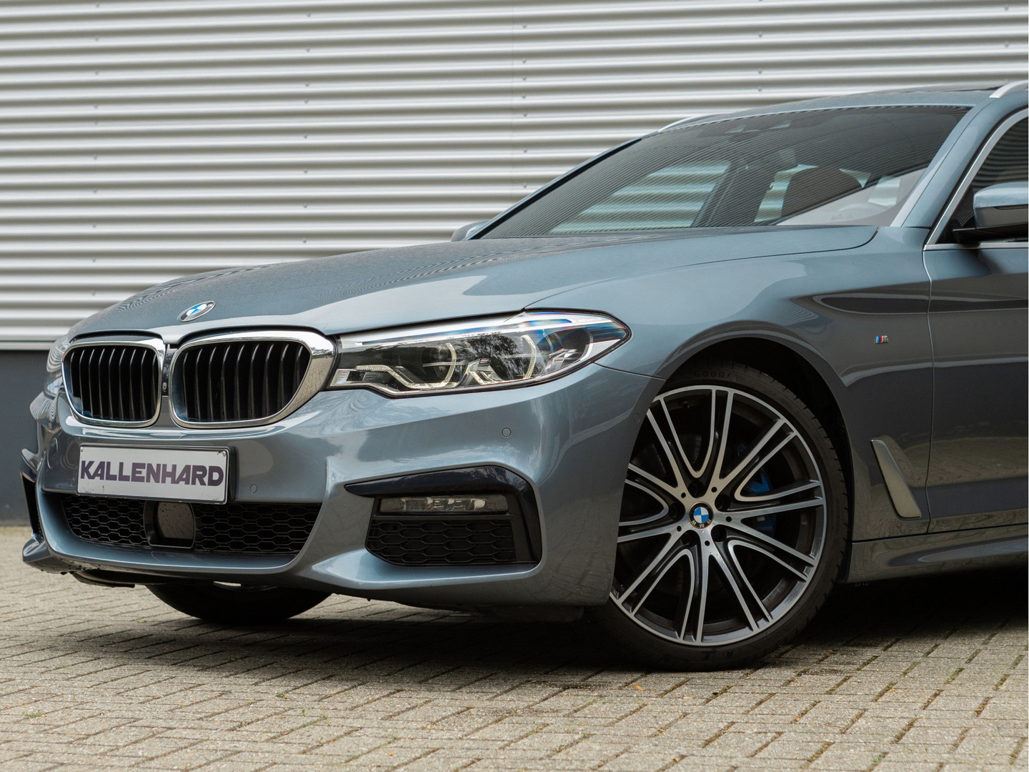BMW BMW